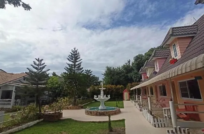 Resort Charisma Suan Phueng